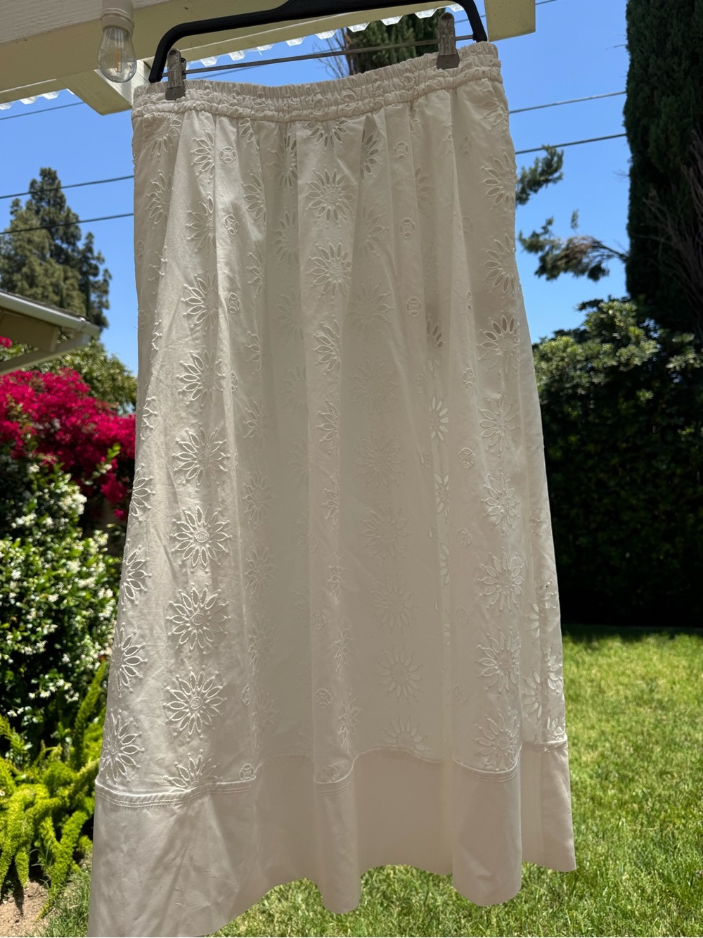 Zara White Embroidered Midi Skirt